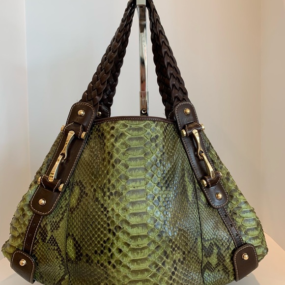 Gucci purse ! - Picture 2 of 4